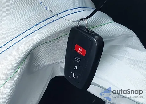 2020 Toyota Highlander Hybrid Xle z USA, uszkodzony, nr VIN 5TDGBRCHXLS500442